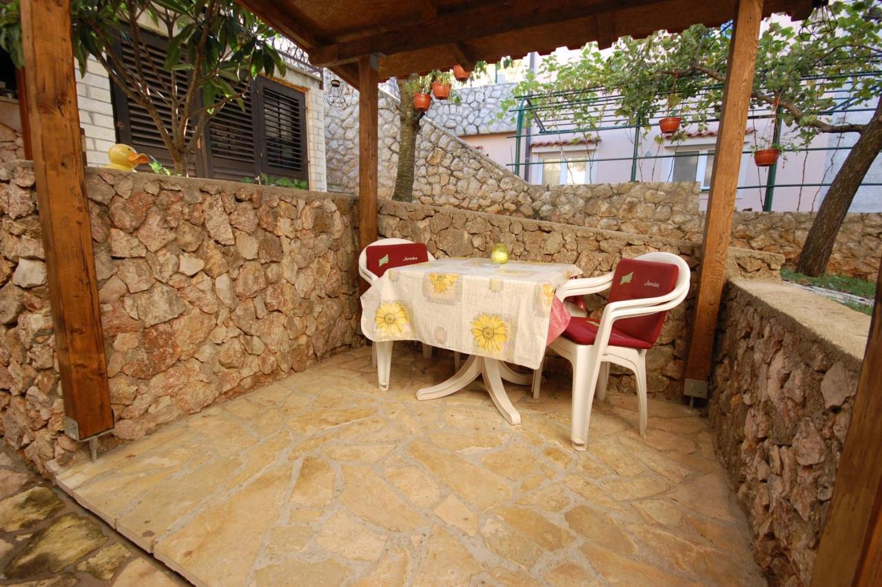 נייביצה Apartments Snjezana By El-Pi Tours מראה חיצוני תמונה