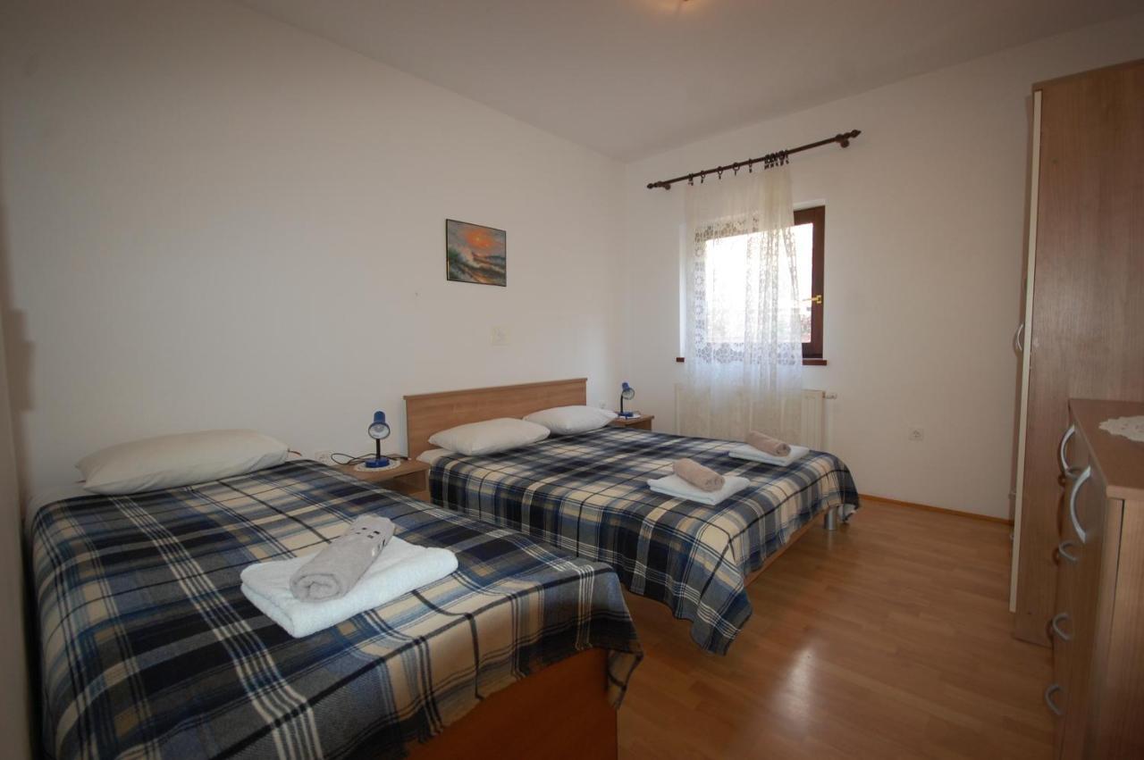 נייביצה Apartments Snjezana By El-Pi Tours מראה חיצוני תמונה