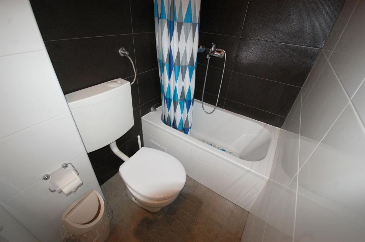 נייביצה Apartments Snjezana By El-Pi Tours מראה חיצוני תמונה