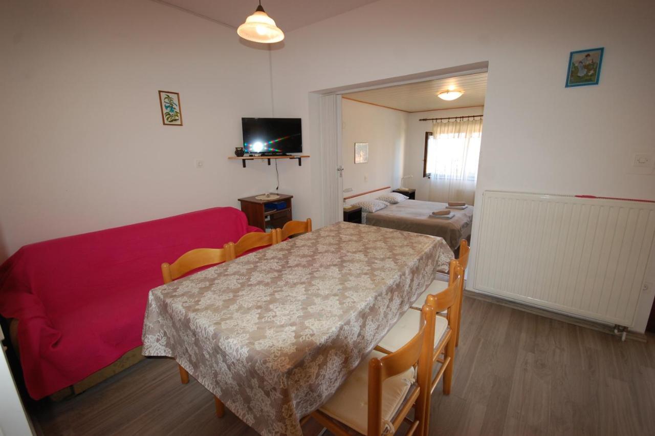 נייביצה Apartments Snjezana By El-Pi Tours מראה חיצוני תמונה