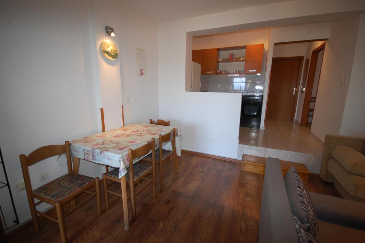 נייביצה Apartments Snjezana By El-Pi Tours מראה חיצוני תמונה