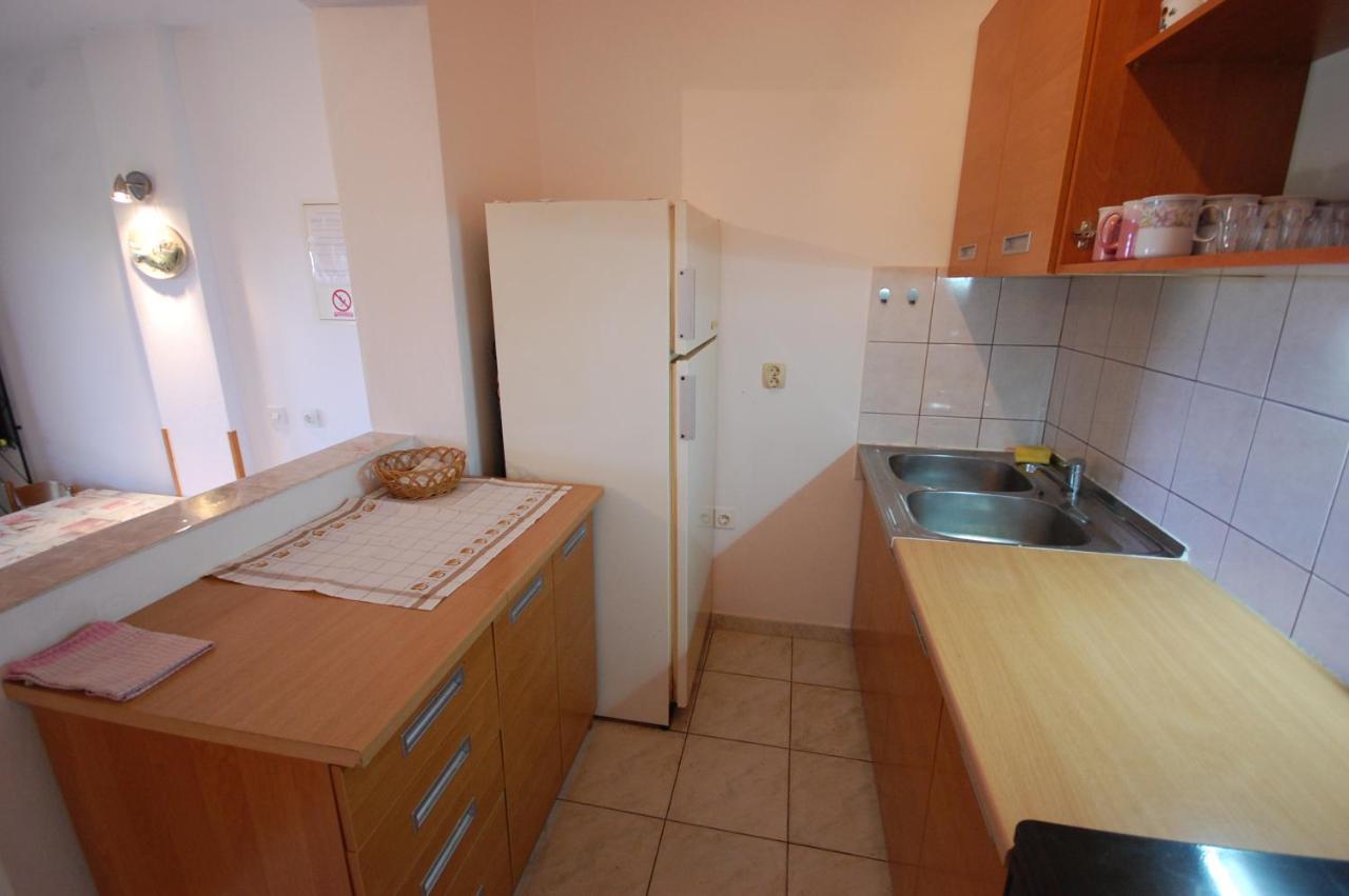 נייביצה Apartments Snjezana By El-Pi Tours מראה חיצוני תמונה